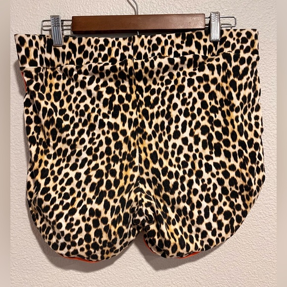 Torrid Cheeta Print Dolphin Hem Cotton Stretch High Rise Biker Shorts 2 - Picture 7 of 10